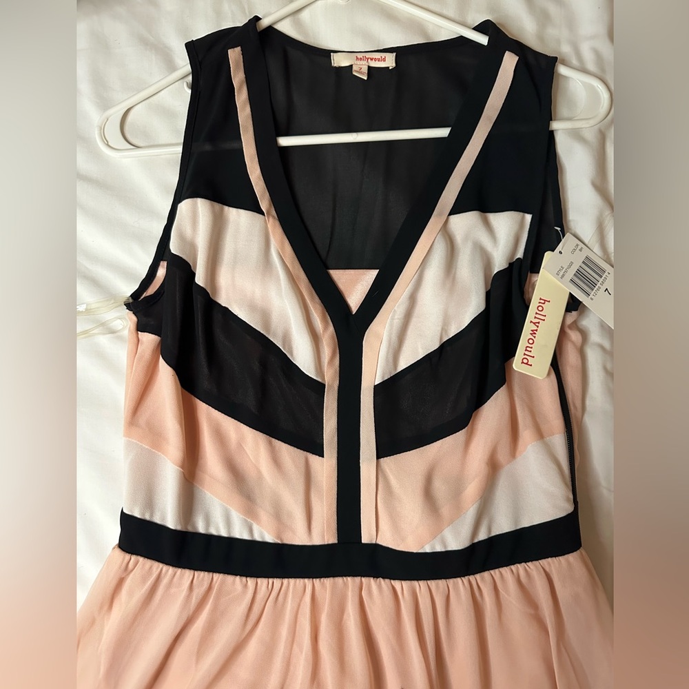 Hollywould dress size 7